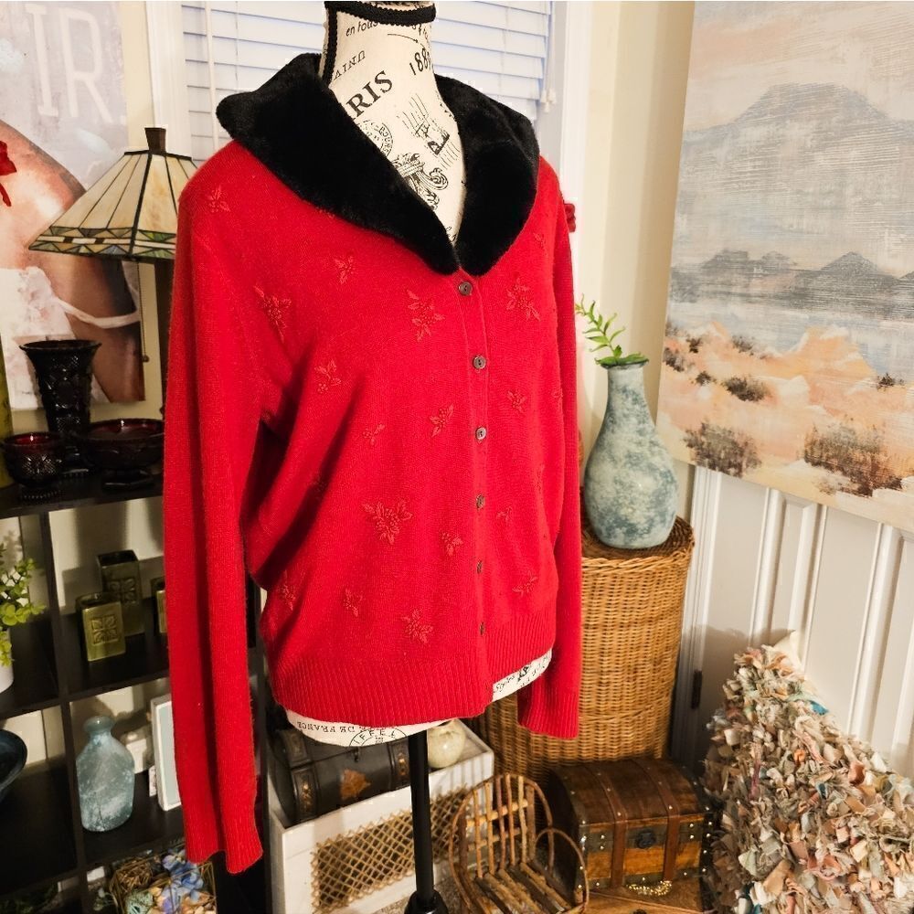 Vtg Liz Claiborne Red Embroidered Floral Lush Faux Fur Collar Statement Cardigan